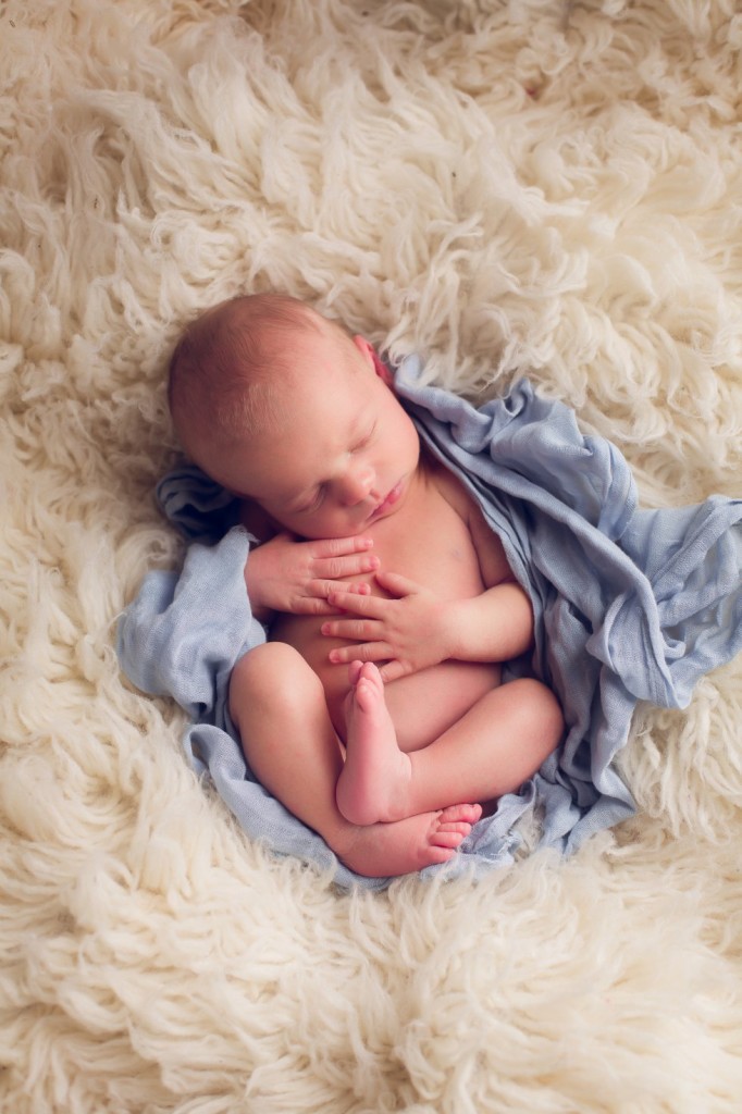 simple-newborn-photography-wales-wi