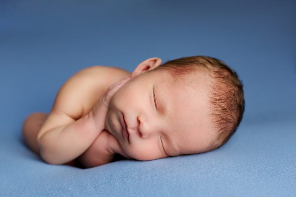 posed-newborn-photographe