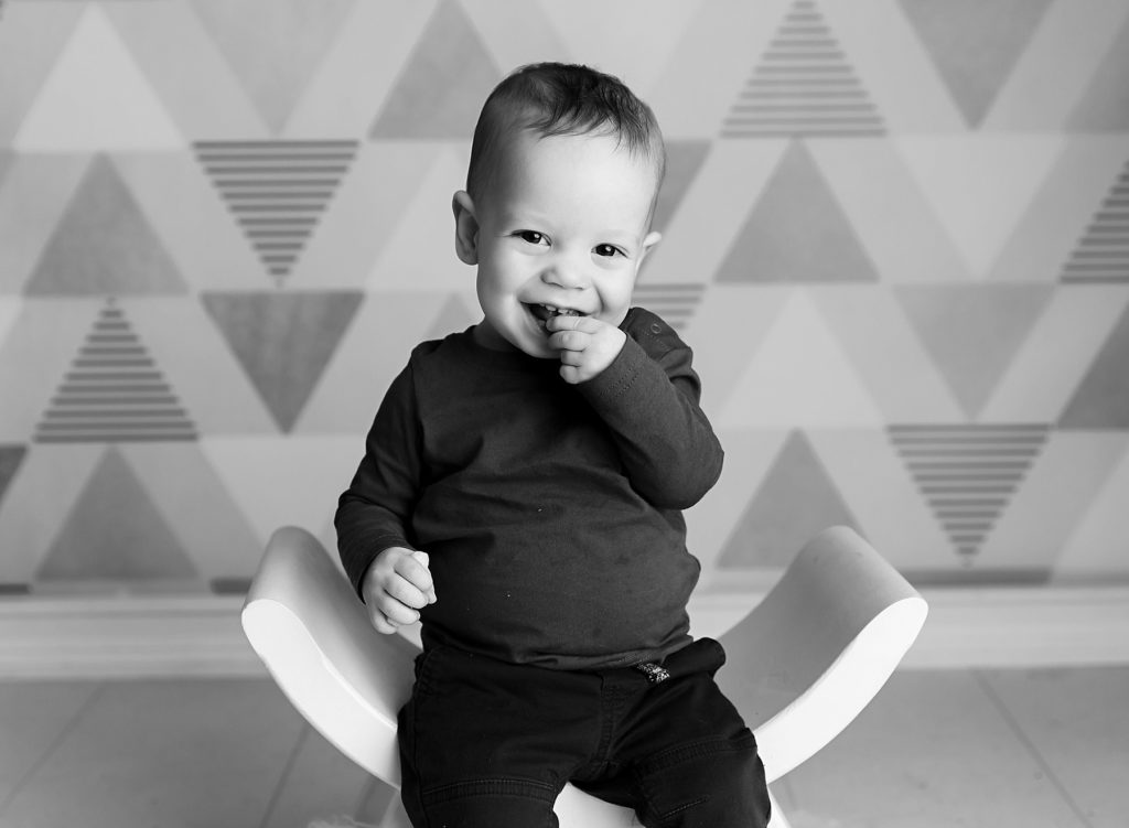 relaxed one year old session