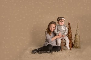 More Christmas Photos and a Fun One Year Old Photo Idea » Newborn &amp; Family Photographer in