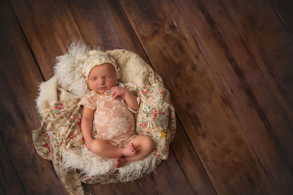premiere-wiconsin-newborn-photographer