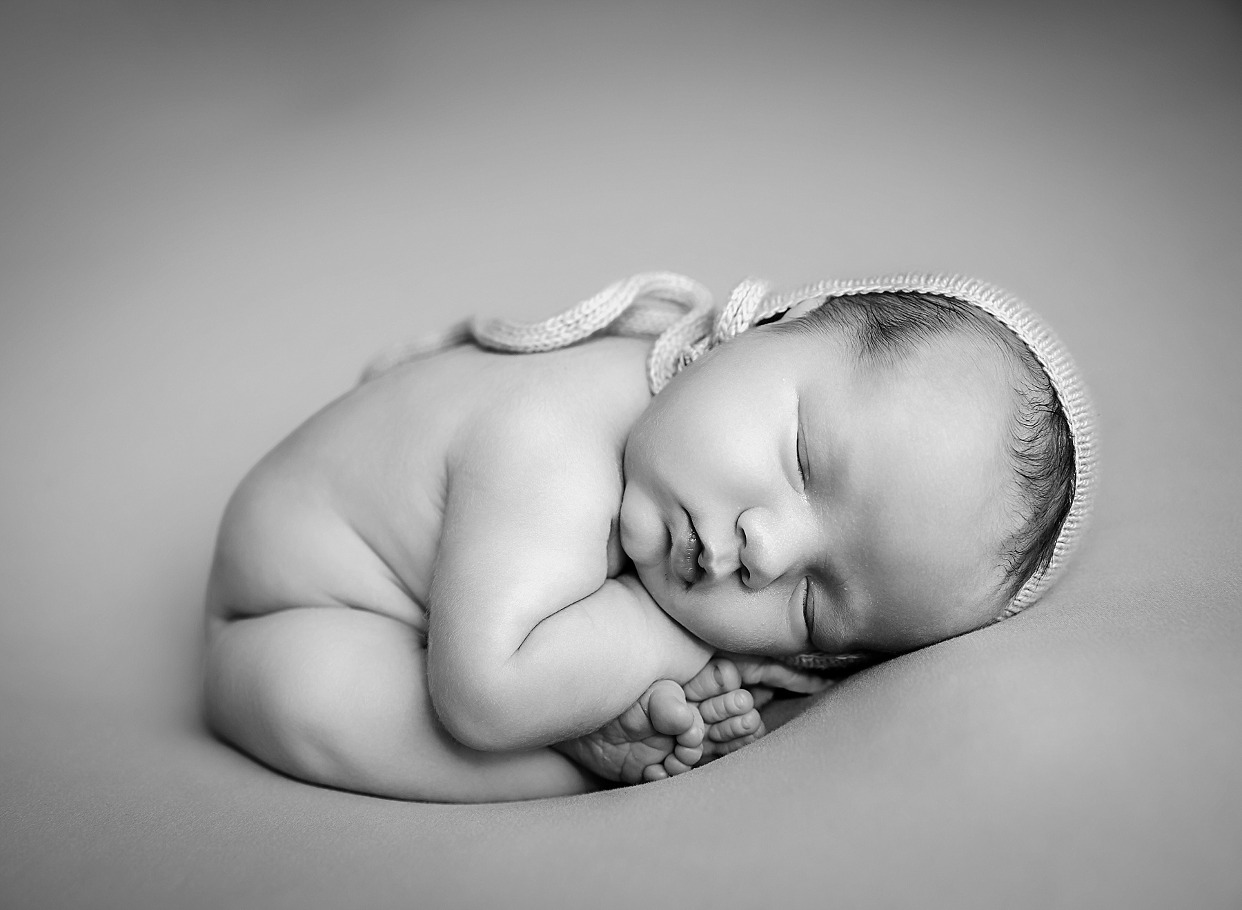 newborn photographer waukesha.jpg