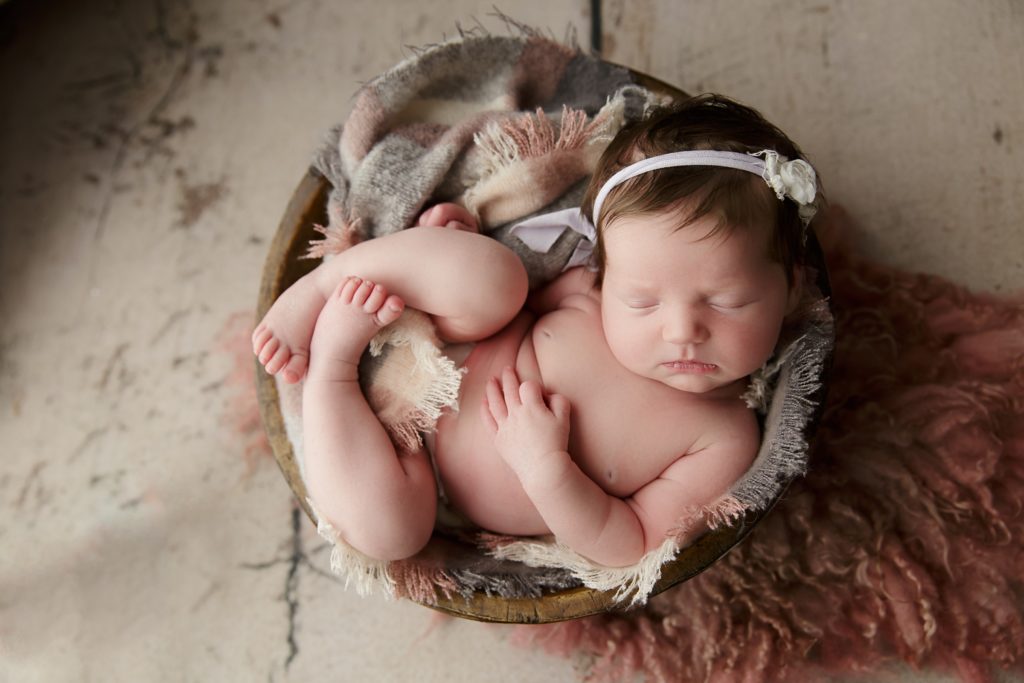 choosing a newborn photographer