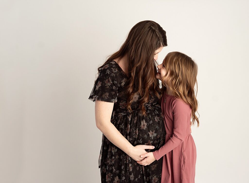 family pregnancy photos